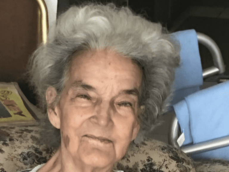 Gloria Esther Encarnacion Gawrych Dies at 77